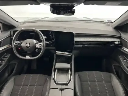 Photo 37 Renault Austral  E-Tech hybrid 200