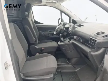 Photo 9 Peugeot Partner  FOURGON STANDARD 650 KG BLUEHDI 100 S&S BVM5