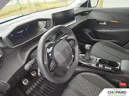 Photo 38 Peugeot 208  PureTech 100 S&S BVM6