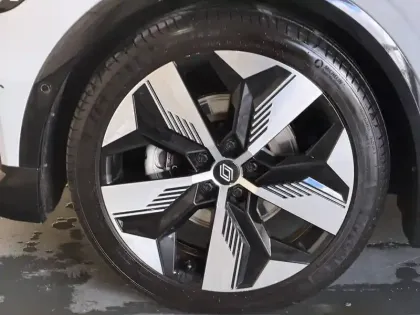 Photo 39 Renault Megane  E-Tech EV60 220 ch optimum charge