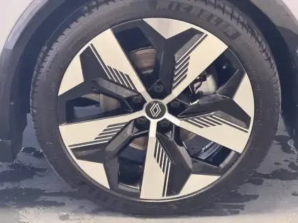 Photo 16 Renault Megane  E-Tech EV60 220 ch optimum charge