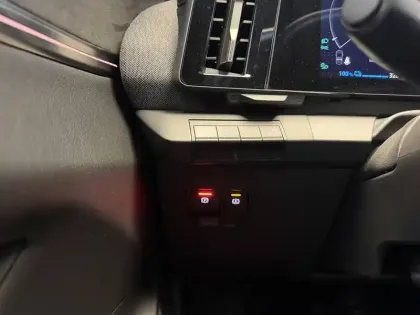 Photo 33 Renault Megane  E-Tech EV60 220 ch optimum charge