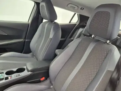 Photo 31 Peugeot 2008 Gén. II Ph1 Allure 5