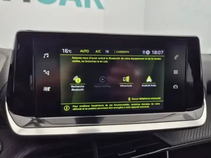 Photo 64 Peugeot 2008  PureTech 130 S&S EAT8