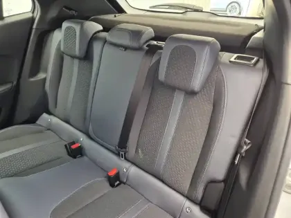 Photo 32 Peugeot 2008 Gén. II Ph1 Allure 5