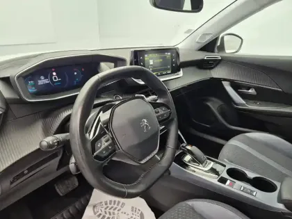 Photo 34 Peugeot 2008 Gén. II Ph1 Allure 5