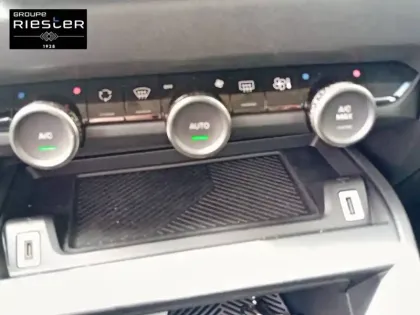 Photo 21 Citroën C4  Hybride 145 e-DCS6