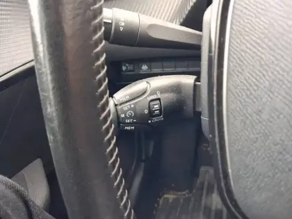 Photo 35 Peugeot 208  PureTech 75 S&S BVM5