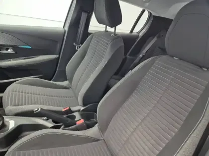 Photo 45 Peugeot 208  PureTech 100 S&S BVM6