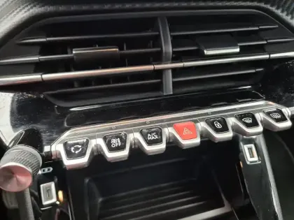 Photo 29 Peugeot 208 Gén. II Ph1 NG Style 5