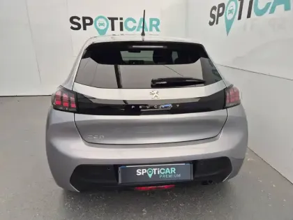 Photo 41 Peugeot 208  PureTech 100 S&S BVM6