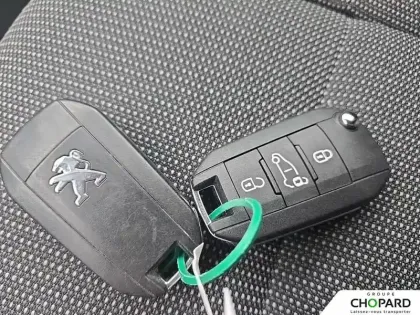 Photo 20 Peugeot Partner  FOURGON STANDARD 650 KG BLUEHDI 100 S&S BVM6