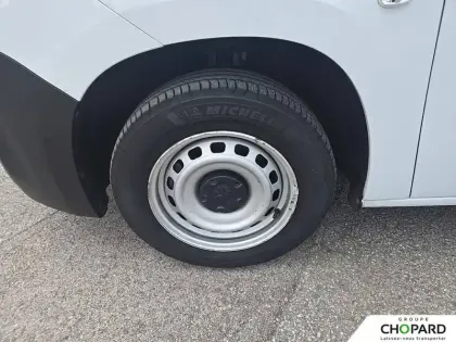 Photo 24 Peugeot Partner  FOURGON STANDARD 650 KG BLUEHDI 100 S&S BVM6