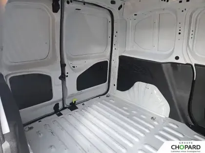 Photo 18 Peugeot Partner  FOURGON STANDARD 650 KG BLUEHDI 100 S&S BVM6