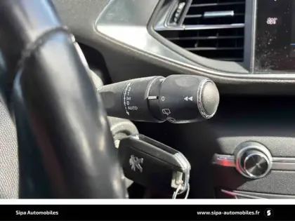 Photo 21 Peugeot 308  BlueHDi 130ch S&S EAT8