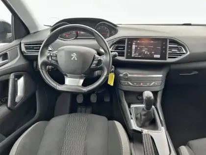Photo 7 Peugeot 308  1.2 PureTech 110ch S&S BVM5