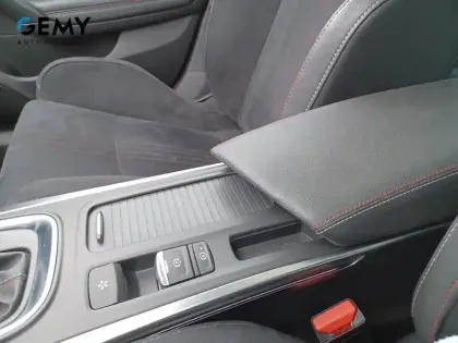 Photo 19 Renault Megane Mégane IV Estate TCe 140 EDC FAP - 21N