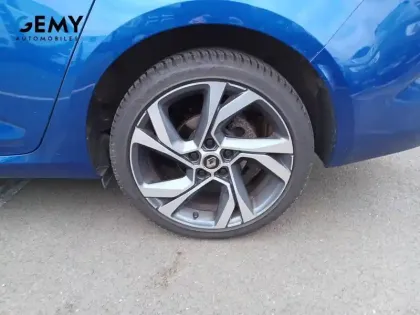 Photo 10 Renault Megane Mégane IV Estate TCe 140 EDC FAP - 21N