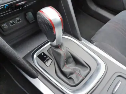 Photo 18 Renault Megane Mégane IV Estate TCe 140 EDC FAP - 21N