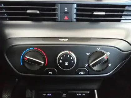 Photo 21 Hyundai I20 Gén. III Ph1 Initia 5