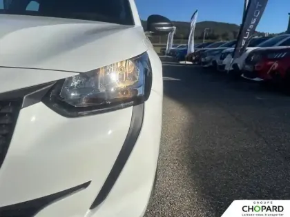 Photo 95 Peugeot 208  PureTech 75 S&S BVM5