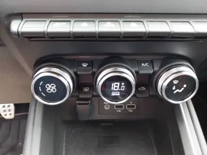 Photo 31 Renault Clio  TCe 140