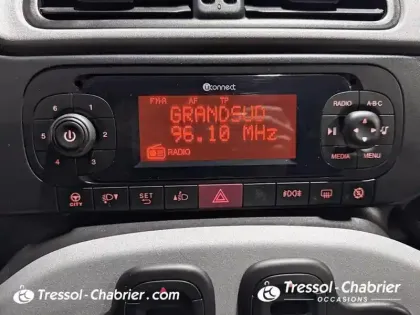 Photo 10 Fiat Panda Gén. III Ph1 NG City Cross 5