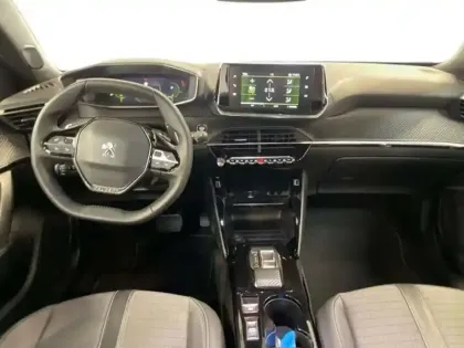 Photo 7 Peugeot 2008 PureTech 130 S&S EAT8 Allure Pack