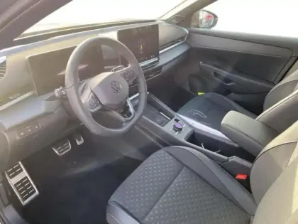 Photo 8 Volkswagen T-roc Gén. II Ph1 Style 5