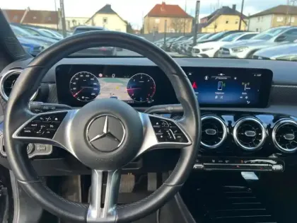 Photo 34 Mercedes Classe A A 180 d Progressive Line