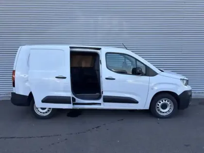 Photo 8 Peugeot Partner 1.5L 100ch XL 950Kg