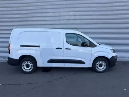Photo 7 Peugeot Partner 1.5L 100ch XL 950Kg
