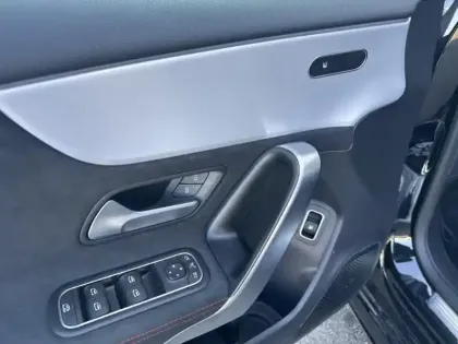 Photo 15 Mercedes Classe A Gén. IV (W177) Ph2 AMG Line 5