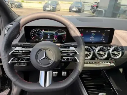 Photo 12 Mercedes Classe B 200 d AMG Line