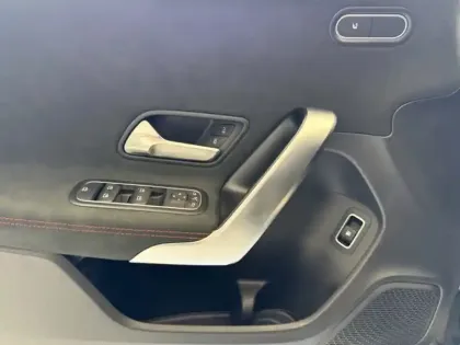 Photo 12 Mercedes Classe A Gén. IV (W177) Ph2 AMG Line 5