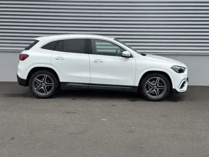 Photo 5 Mercedes GLA 180 AMG Line