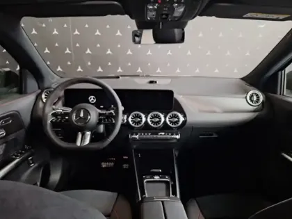 Photo 10 Mercedes GLA 200 AMG Line