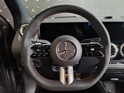 Photo 18 Mercedes GLA 200 AMG Line