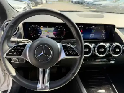 Photo 35 Mercedes GLA  200 d Progressive Line