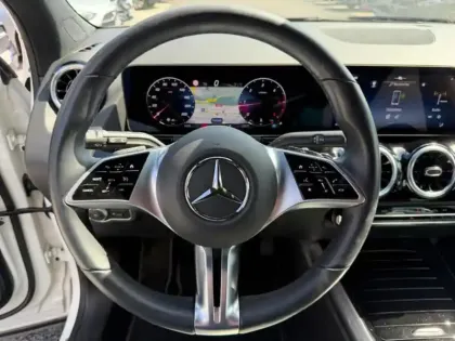 Photo 36 Mercedes GLA  200 d Progressive Line