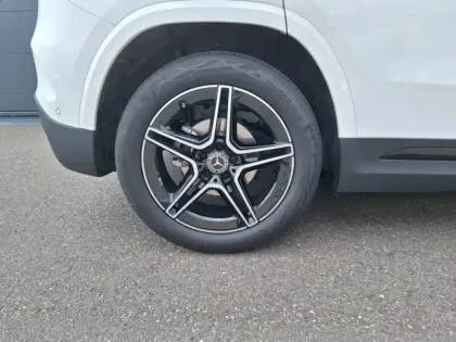 Photo 8 Mercedes GLA 200 d Edition 140