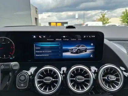 Photo 12 Mercedes GLA 200 d Edition 140