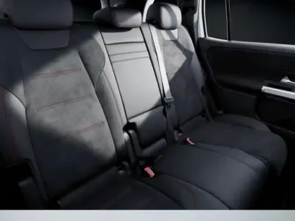 Photo 12 Mercedes GLB 200 d AMG Line