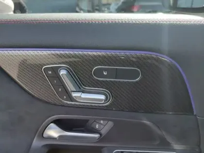 Photo 13 Mercedes GLB 200 d AMG Line