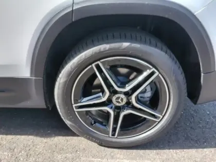 Photo 8 Mercedes GLB 200 d AMG Line