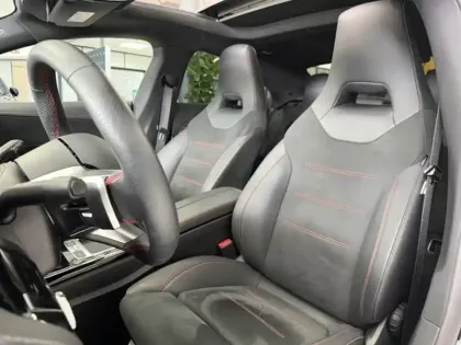 Photo 9 Mercedes CLA  250 e Hybrid EQ Coupé AMG 