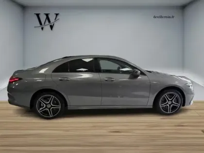 Photo 5 Mercedes CLA  250 e Hybrid EQ Coupé AMG 