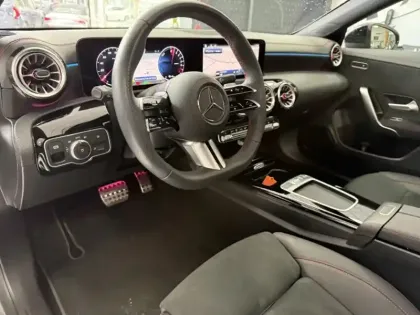 Photo 8 Mercedes CLA  250 e Hybrid EQ Coupé AMG 