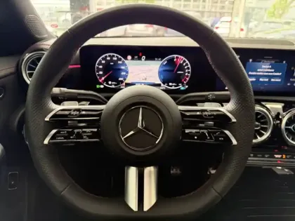 Photo 14 Mercedes CLA  250 e Hybrid EQ Coupé AMG 