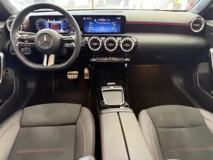 Photo 11 Mercedes Classe A 250 e Hybrid EQ AMG Line